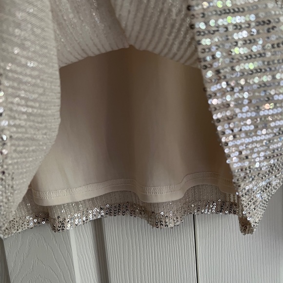 Sequin Long Sleeve (white / cream ) - Picture 4 of 7